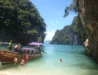 02 - Paradise Island